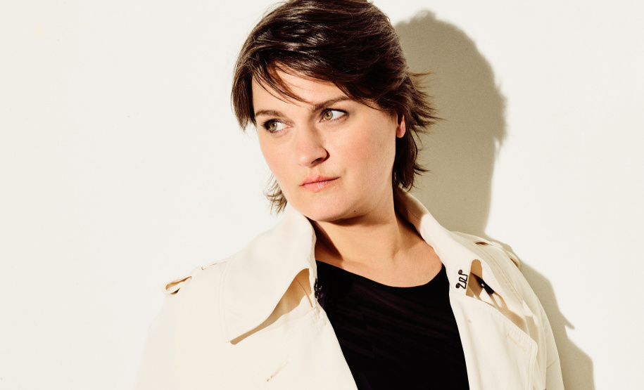 "The Best of Madeleine Peyroux": cantora americana apresenta o mais emblemático do jazz, no Guairão