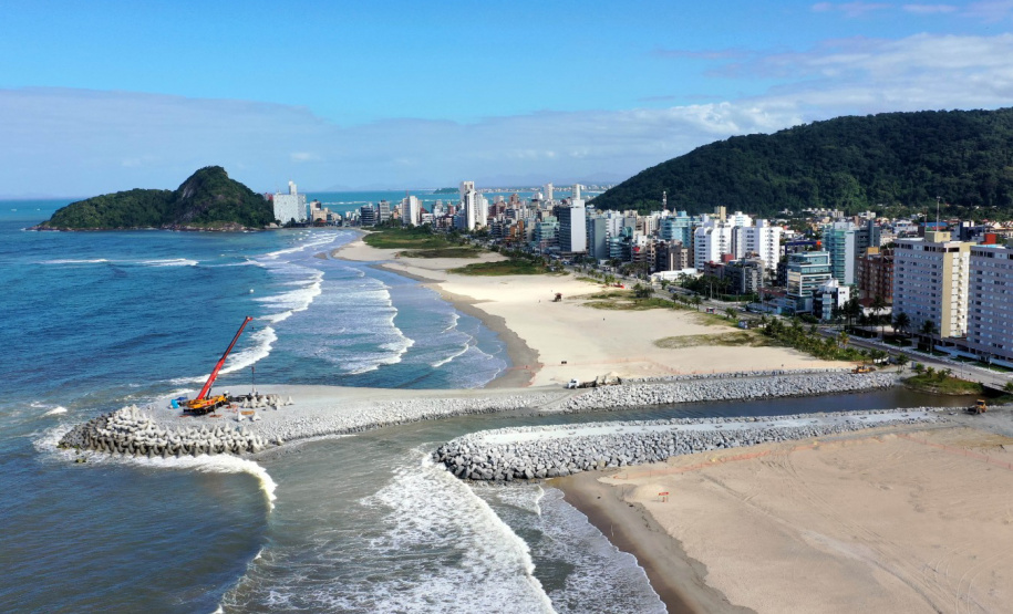 Com estruturas finalizadas, revitalização da Orla de Matinhos chega a 86% de conclusão