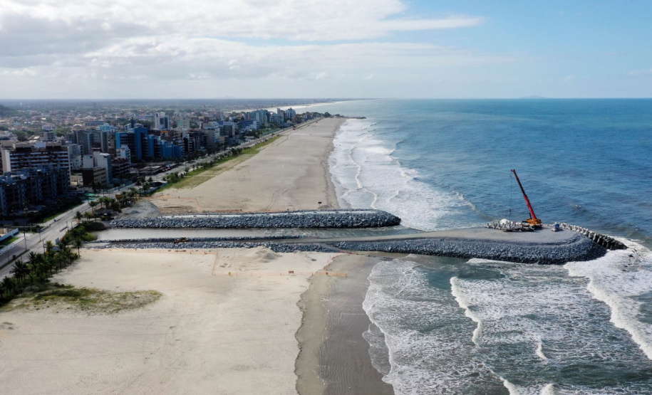Com estruturas finalizadas, revitalização da Orla de Matinhos chega a 86% de conclusão