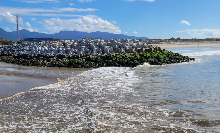 Com estruturas finalizadas, revitalização da Orla de Matinhos chega a 86% de conclusão