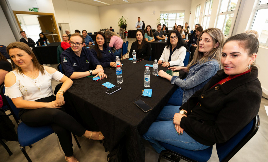Encontro de agentes de crédito debate formas de ampliar atendimentos no sudoeste do Paraná