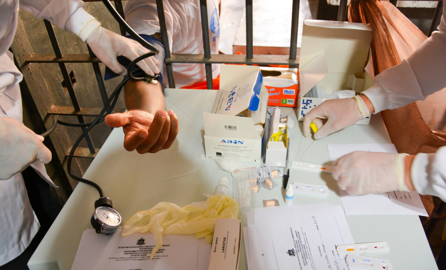 Parceria entre Polícia Penal e Unifacear leva cuidados com a saúde a custodiados na PEP I, em Piraquara