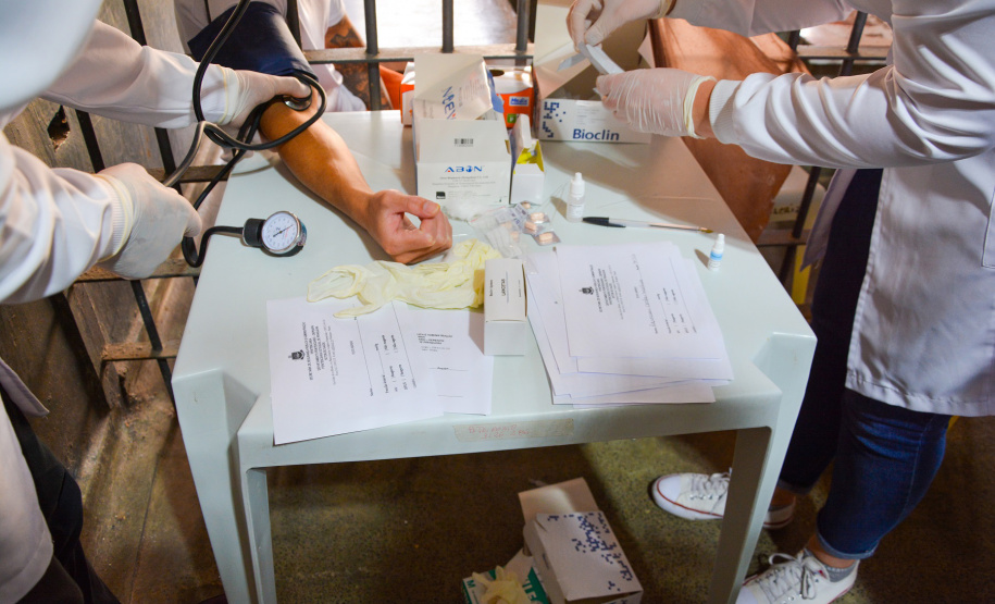 Parceria entre Polícia Penal e Unifacear leva cuidados com a saúde a custodiados na PEP I, em Piraquara