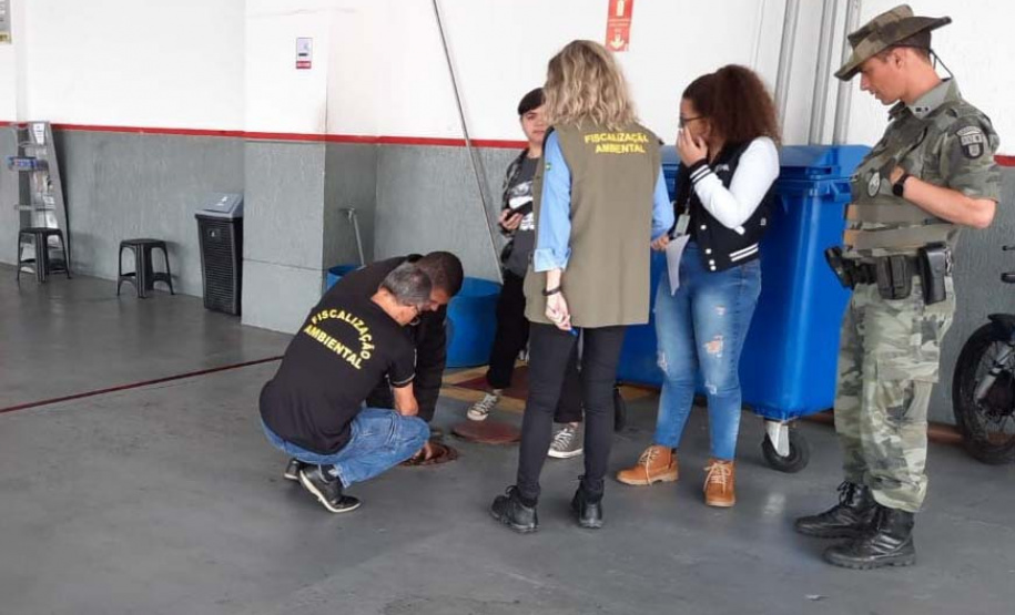 Fiscais do IAT fecham posto de combustível em Ponta Grossa por falta de licença ambiental