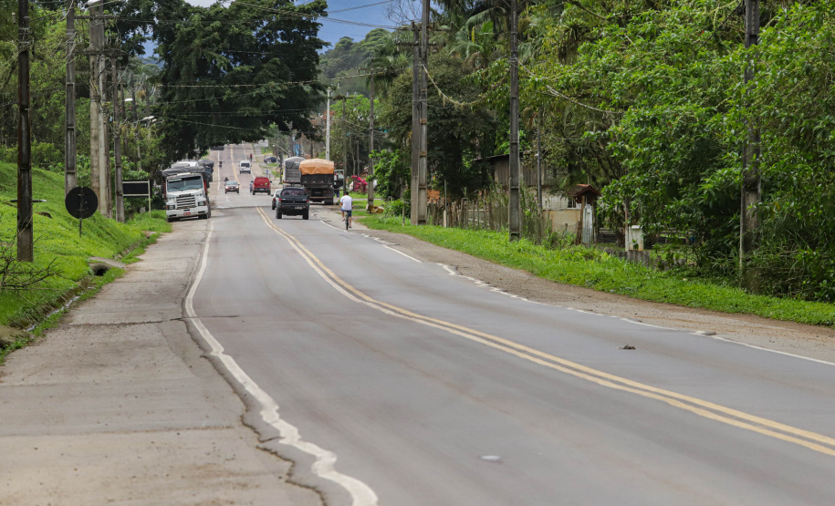 Antonina, 29 de agosto de 2023 - Rodovia PR 408, entre Morretes e Antonina.