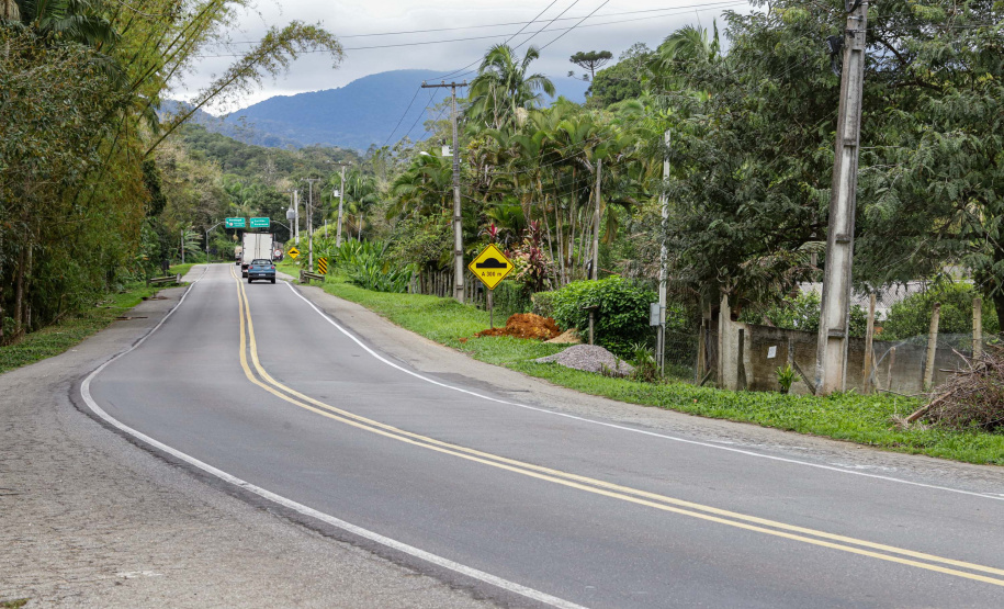 Antonina, 29 de agosto de 2023 - Rodovia PR 408, entre Morretes e Antonina.