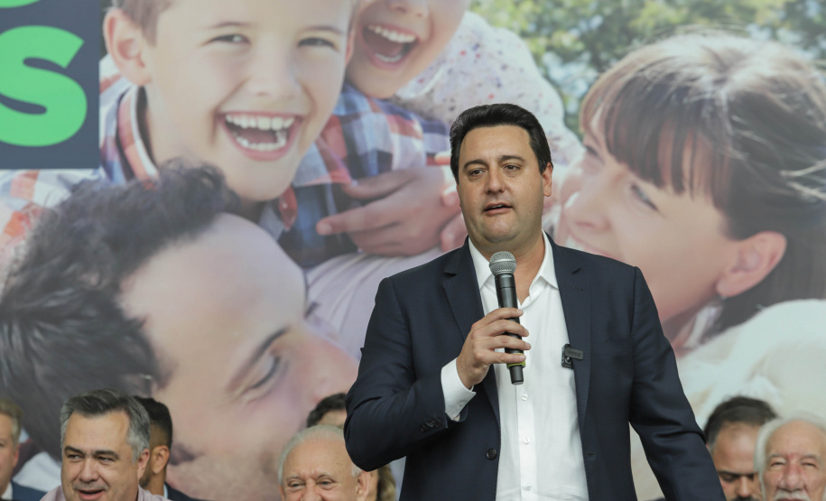 Curitibam 25 de setembro de 2023 - O governador Carlos Massa Ratinho Jr. realiza encontro com prefeitos e entrega mais de R$ 400 milhões em melhorias às cidades paranaenses.