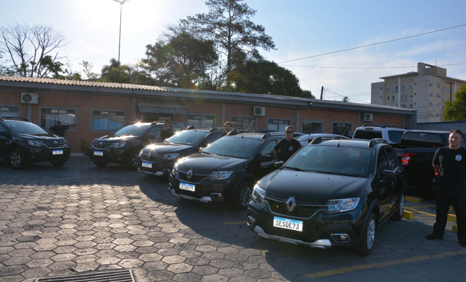 Polícia Penal recebe dez veículos que serão utilizados pela Divisão de Monitoração Eletrônica no Estado