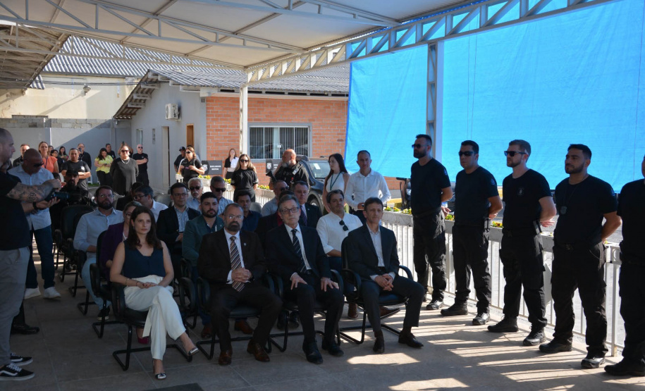 Polícia Penal recebe dez veículos que serão utilizados pela Divisão de Monitoração Eletrônica no Estado