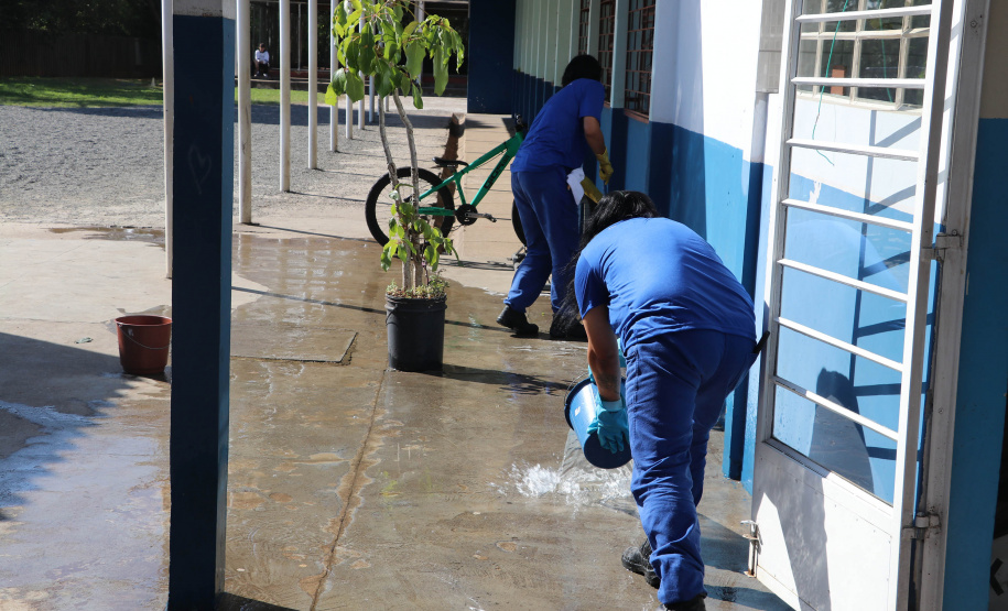 Programa Mãos Amigas conta com equipe feminina para atendimento a colégios da rede estadual em Curitiba
