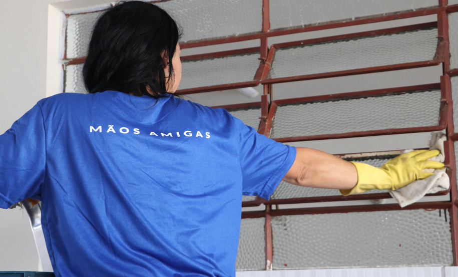 Programa Mãos Amigas conta com equipe feminina para atendimento a colégios da rede estadual em Curitiba