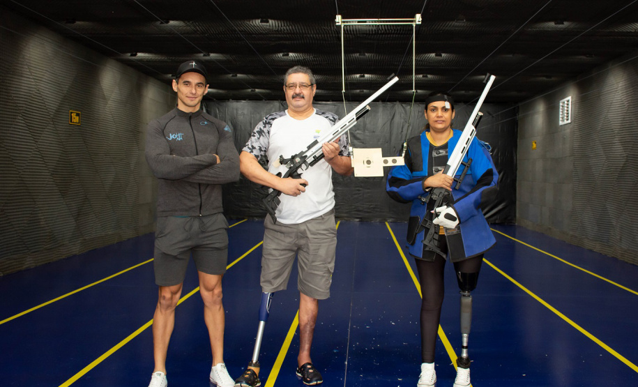 Paratletas militares de tiro esportivo de ar treinam na Base SO E Lo ndrina e participam de Campeonato Brasileiro
