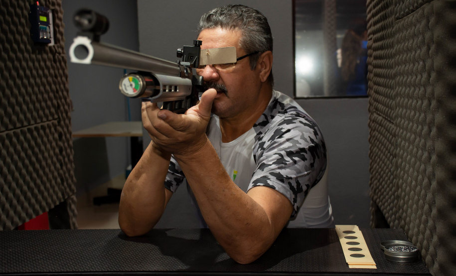 Paratletas militares de tiro esportivo de ar treinam na Base SO E Lo ndrina e participam de Campeonato Brasileiro