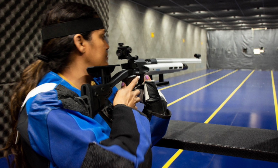 Paratletas militares de tiro esportivo de ar treinam na Base SO E Lo ndrina e participam de Campeonato Brasileiro