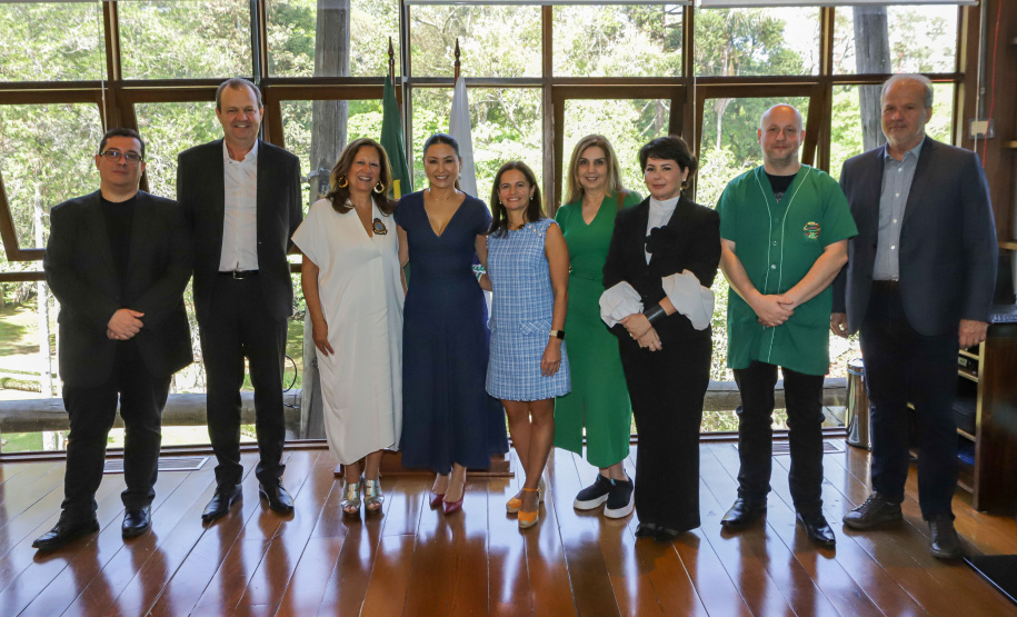 Curitiba, 19 de setembro de 2023 - A primeira dama, Luciana Saita Massa, recebe a visita de Rosália Vargas, presidente da Ciência Viva de Portugal.