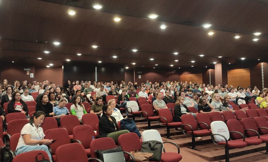 Estado capacita profissionais da região Oeste no cuidado à pessoa idosa