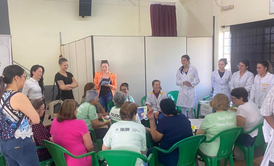 Estado capacita profissionais da região Oeste no cuidado à pessoa idosa