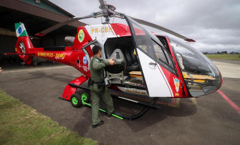 Ratinho Junior autoriza envio de aeronave para ajudar vítimas das chuvas no Rio Grande do Sul