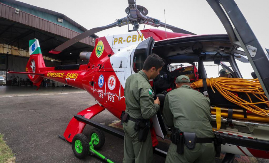 Ratinho Junior autoriza envio de aeronave para ajudar vítimas das chuvas no Rio Grande do Sul