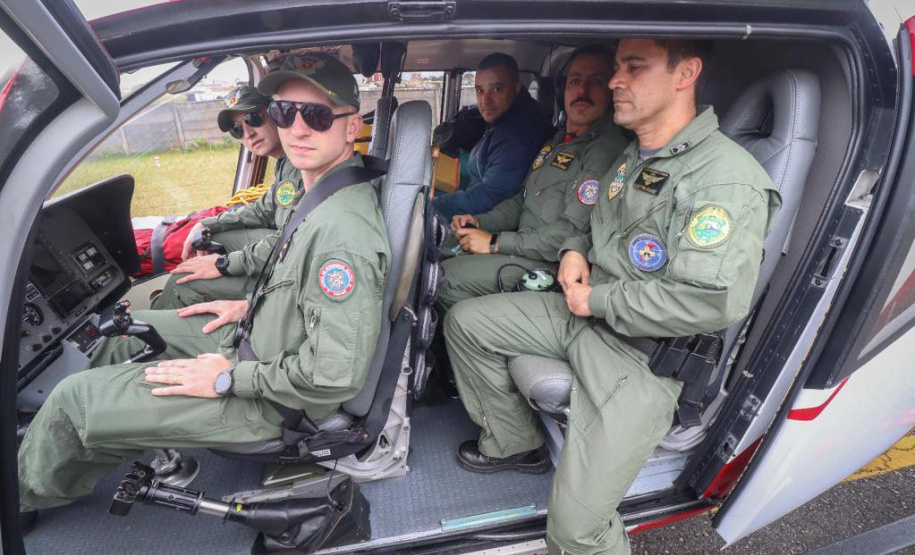 Ratinho Junior autoriza envio de aeronave para ajudar vítimas das chuvas no Rio Grande do Sul