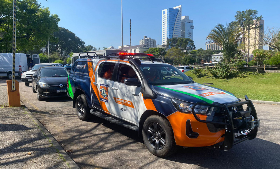 INTEGRANTES DA DEFESA CIVIL DO PARANÁ AUXILIARÃO NOS PROCESSOS DE CALAMIDADE PÚBLICA DO RIO GRANDE DO SUL