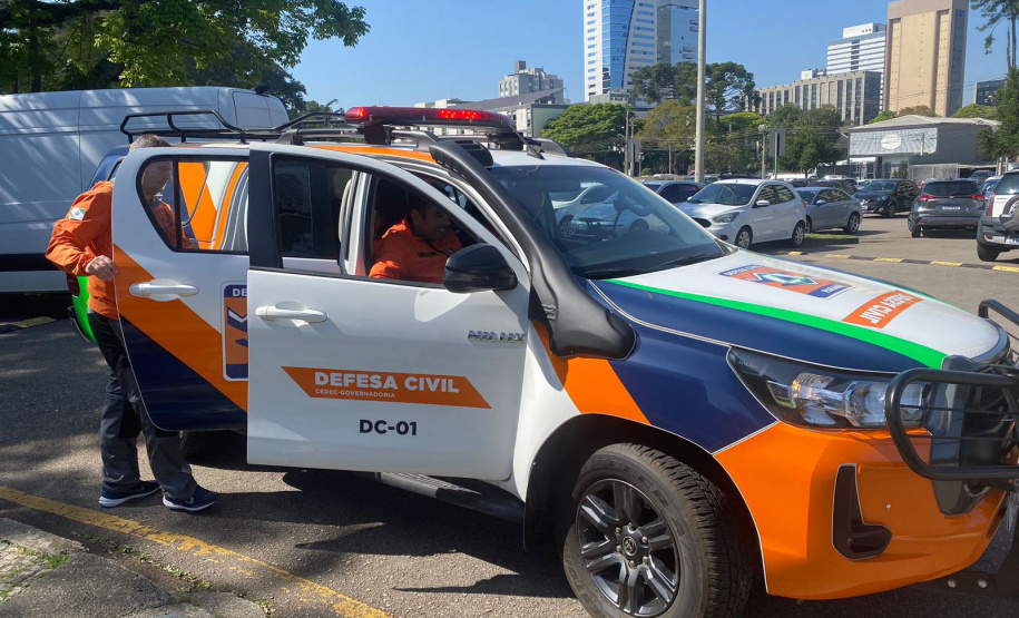 INTEGRANTES DA DEFESA CIVIL DO PARANÁ AUXILIARÃO NOS PROCESSOS DE CALAMIDADE PÚBLICA DO RIO GRANDE DO SUL