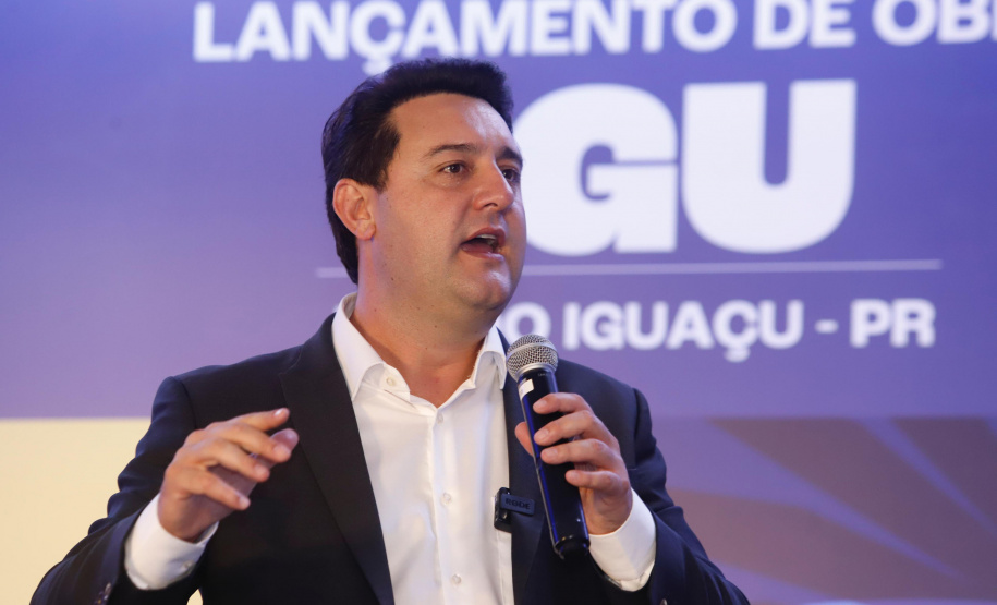 O governador Carlos Massa Ratinho Junior participou nesta terça-feira (19) do evento de início das obras de ampliação do Aeroporto Internacional de Foz do Iguaçu – Cataratas, no Oeste