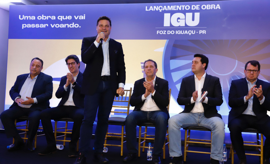 O governador Carlos Massa Ratinho Junior participou nesta terça-feira (19) do evento de início das obras de ampliação do Aeroporto Internacional de Foz do Iguaçu – Cataratas, no Oeste