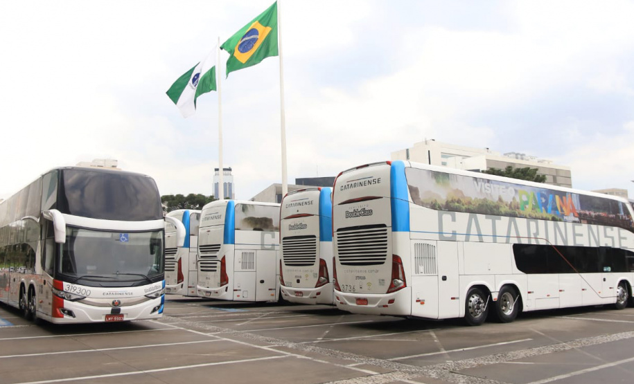 Campanha com empresa de ônibus promove atrações turísticas do Paraná