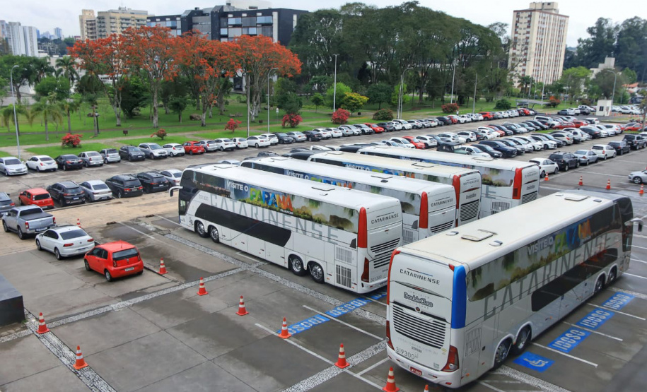 Campanha com empresa de ônibus promove atrações turísticas do Paraná