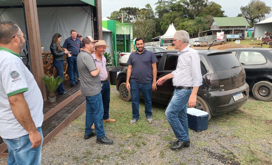 Feiras do agro são oportunidade para aprimorar tecnologia no campo, diz secretário