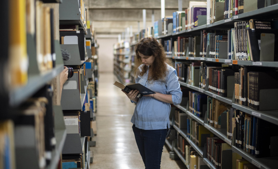 A pesquisadora ucraniana Katherina Hodick, que atua na Universidade de Londrina - UEL
