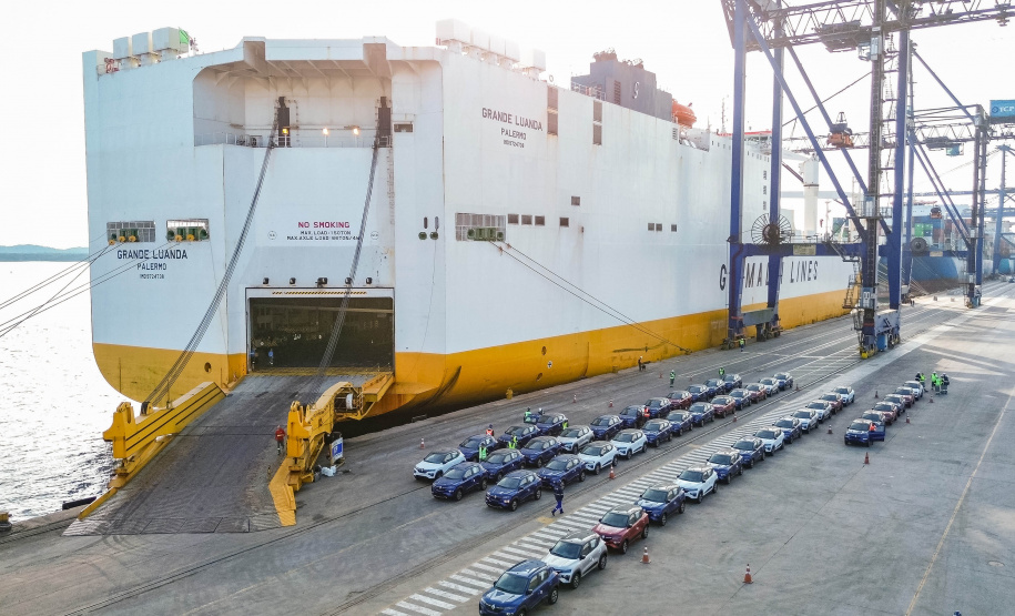 "Setembro histórico impulsiona movimentação na Portos do Paraná"