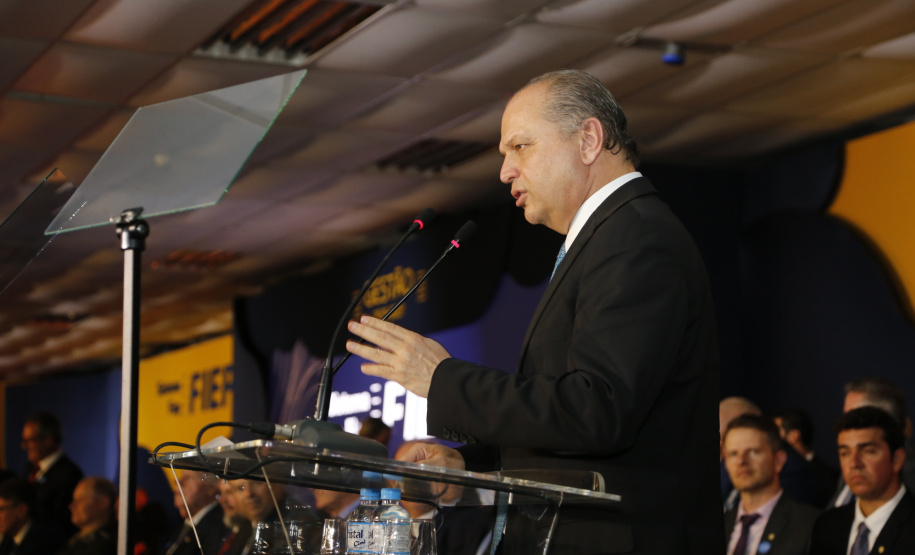 O governador Carlos Massa Ratinho Junior participou nesta segunda-feira (23) da posse do novo presidente da Federação das Indústrias do Paraná (Fiep), Edson Vasconcelos.