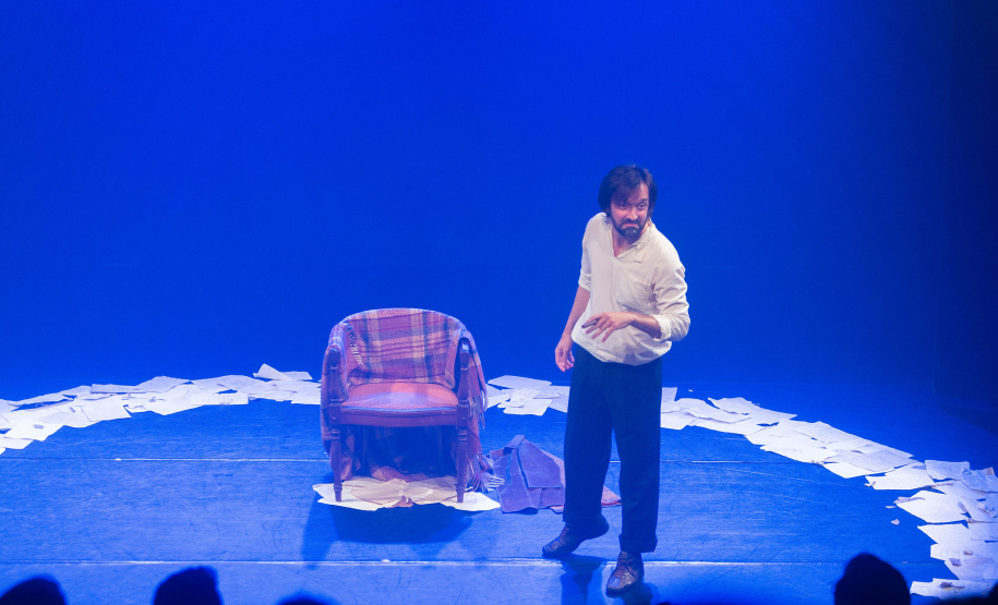 Sucesso de público, espetáculo ‘Diário de um Louco’ volta ao Mini-Guaíra em curtíssima temporada