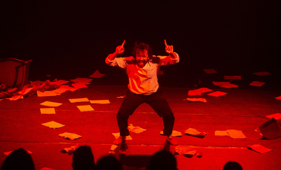 Sucesso de público, espetáculo ‘Diário de um Louco’ volta ao Mini-Guaíra em curtíssima temporada