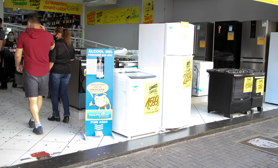 Número de consumidores paranaenses que pedem CPF na nota cresceu 13% em um ano