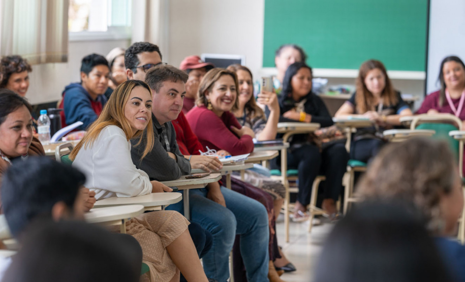 Educação promove encontro para definição dos itinerários formativos nos colégios indígenas do Paraná