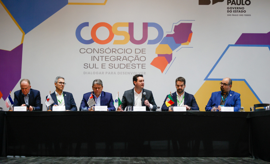 Equipe do Paraná ajuda a elaborar políticas públicas do Consórcio de Integração Sul e Sudeste