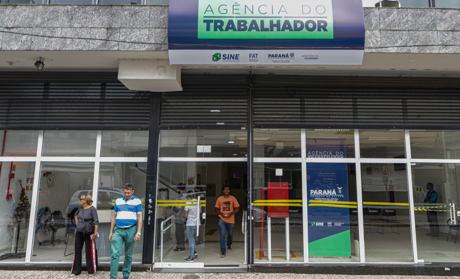 Agências do Trabalhador no Paraná colocaram 108,4 mil pessoas em vagas de emprego desde o início do ano