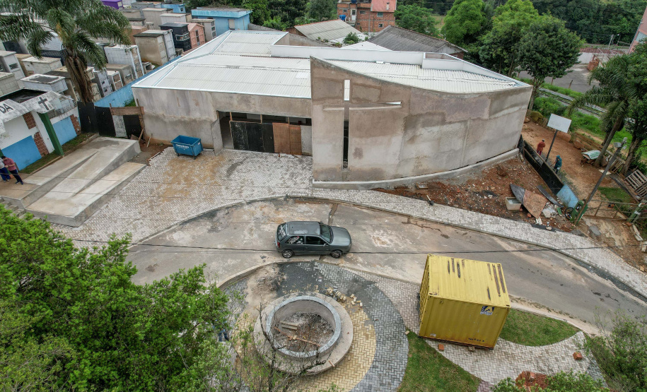 Construção de capela mortuária em Almirante Tamandaré