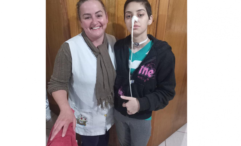 Professora da rede estadual transforma a vida de estudante que tem doença grave