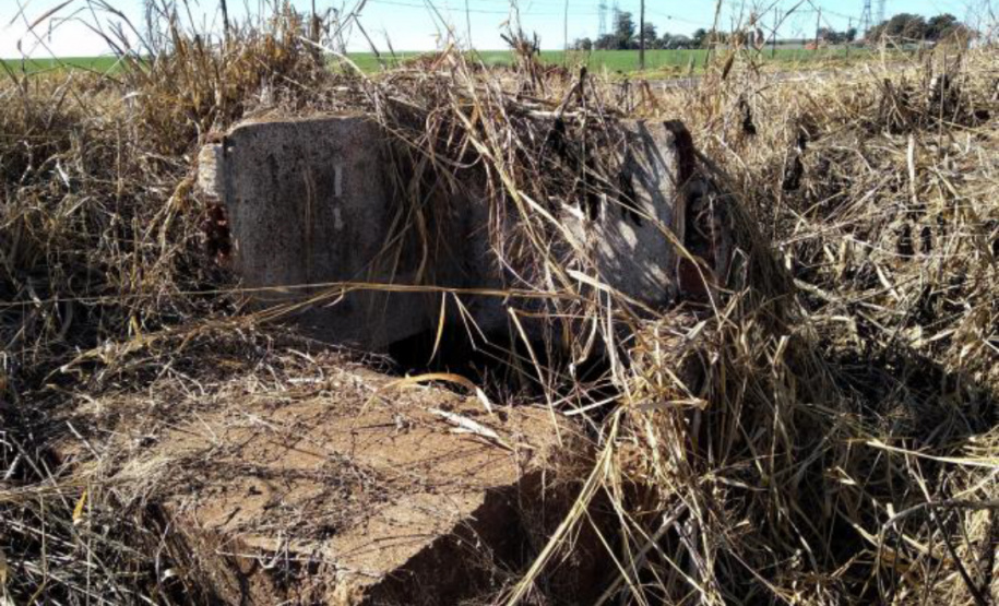 Substituição de bueiro em Campo Mourão