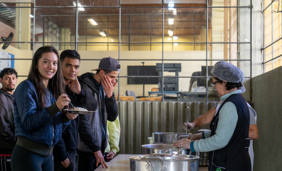 Alimentação Escolar: rede estadual é destaque com três refeições por dia e produtos da agricultura familiar