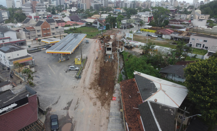 Canalização e duplicação da Avenida JK devem ser concluídas até o final de novembro