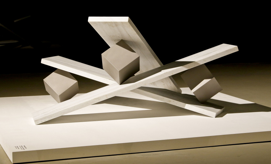 A exposição “Buraco no Céu”, do artista visual Túlio Pinto