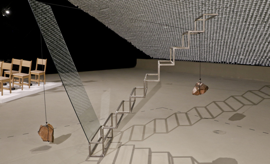 A exposição “Buraco no Céu”, do artista visual Túlio Pinto