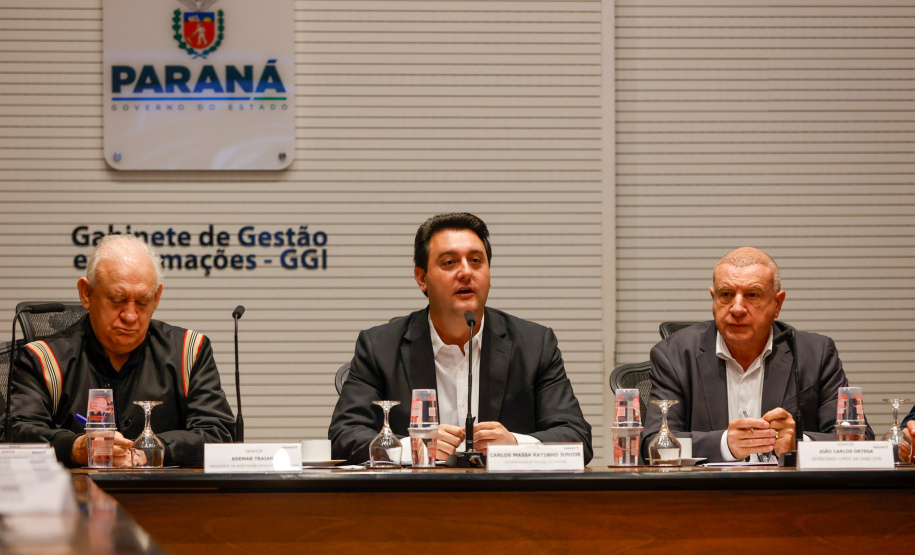 Reunião online governador