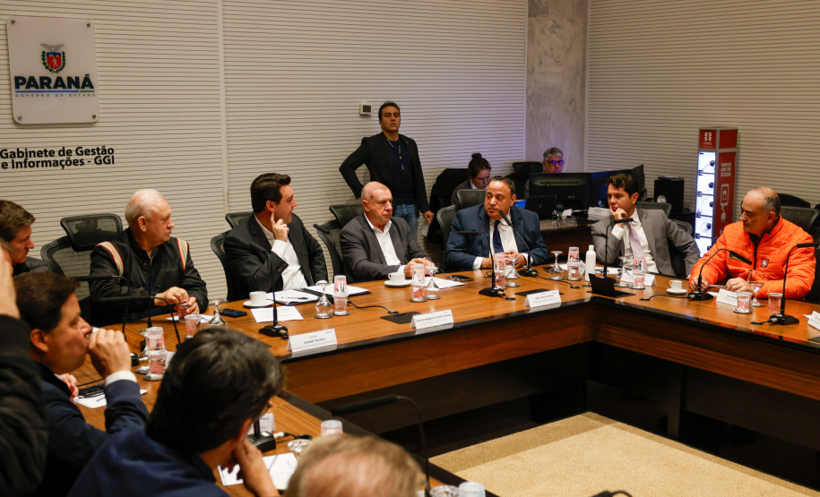 Reunião online governador