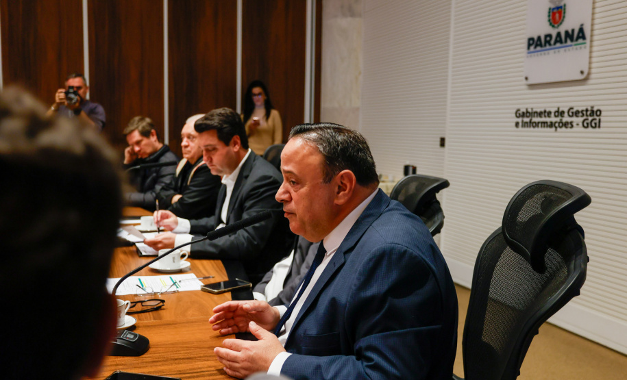 Reunião online governador